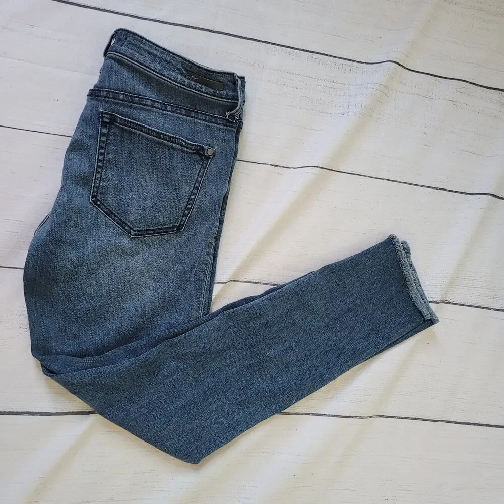 Pilcro and The Letterpress Size 28‎ Medium Wash Raw Hem Skinny Jeans Script